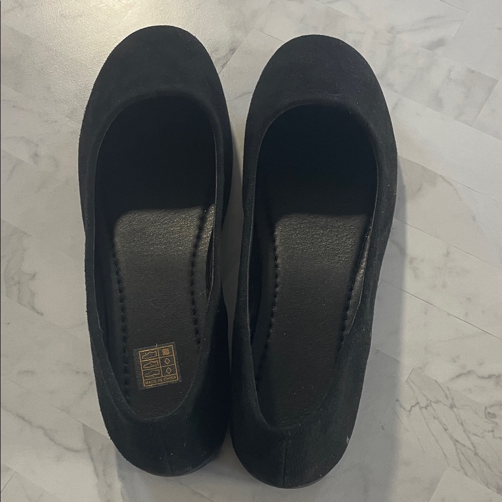 SHEIN Classic Black Flats